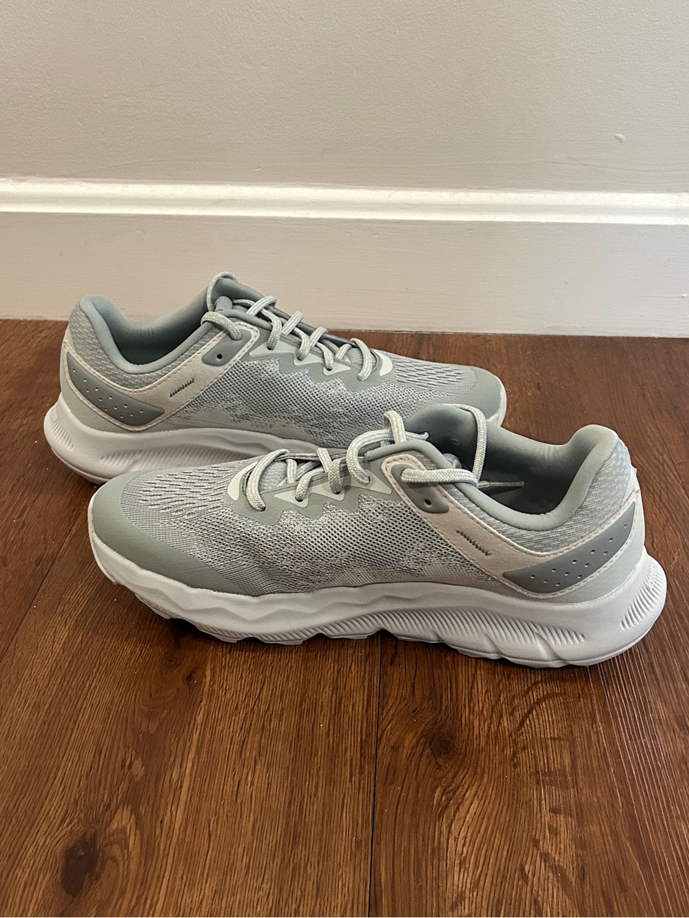 NWT Women’s Merrell Calcite Gray Antora Trail Running Shoes - Picture 5 of 8